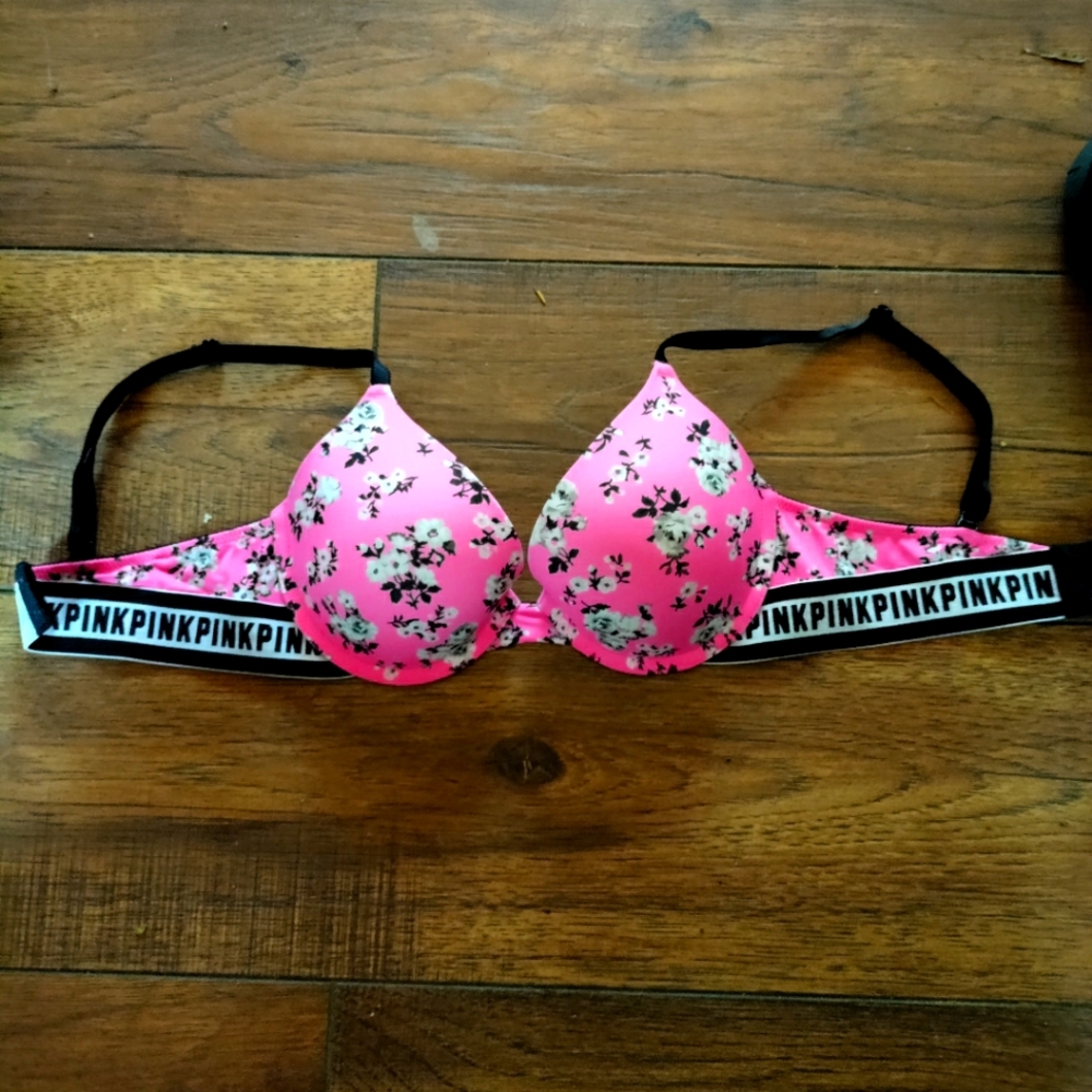 Victoria's secret bra 32c